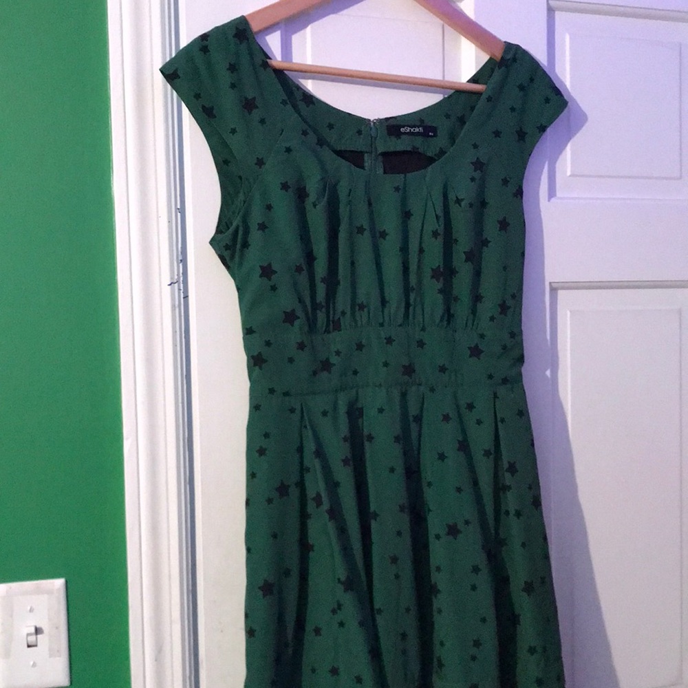 Green star dress